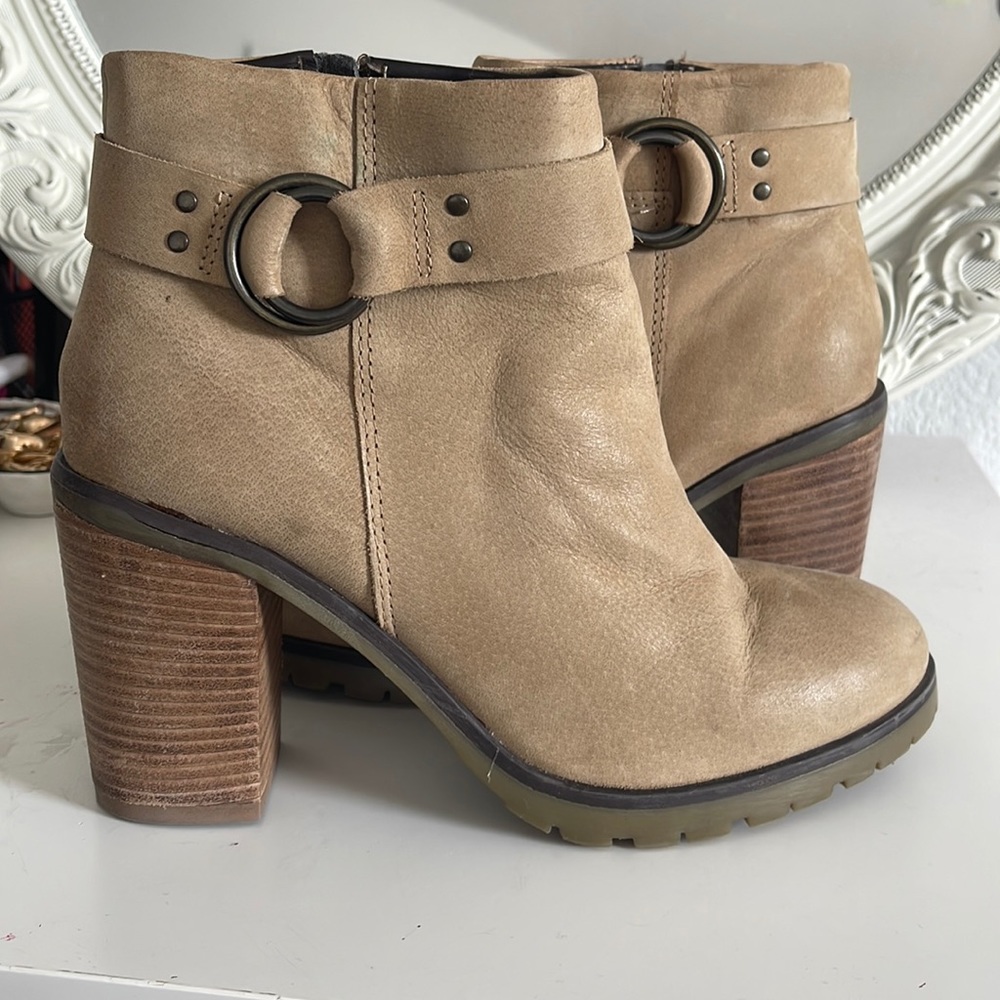Tan Heeled Boots